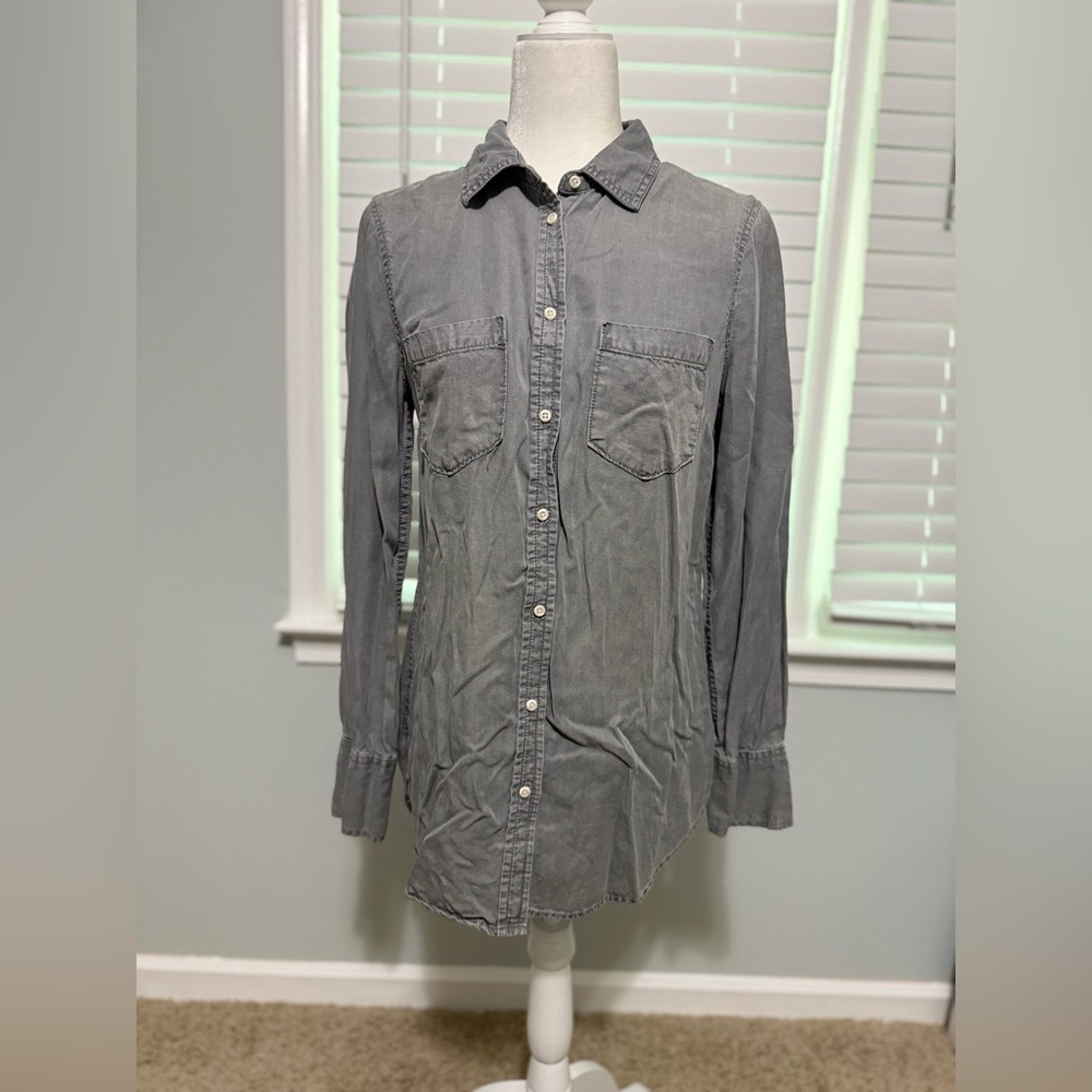 Merona Gray Buttoned Shirt Long Sleeve Notched Collar